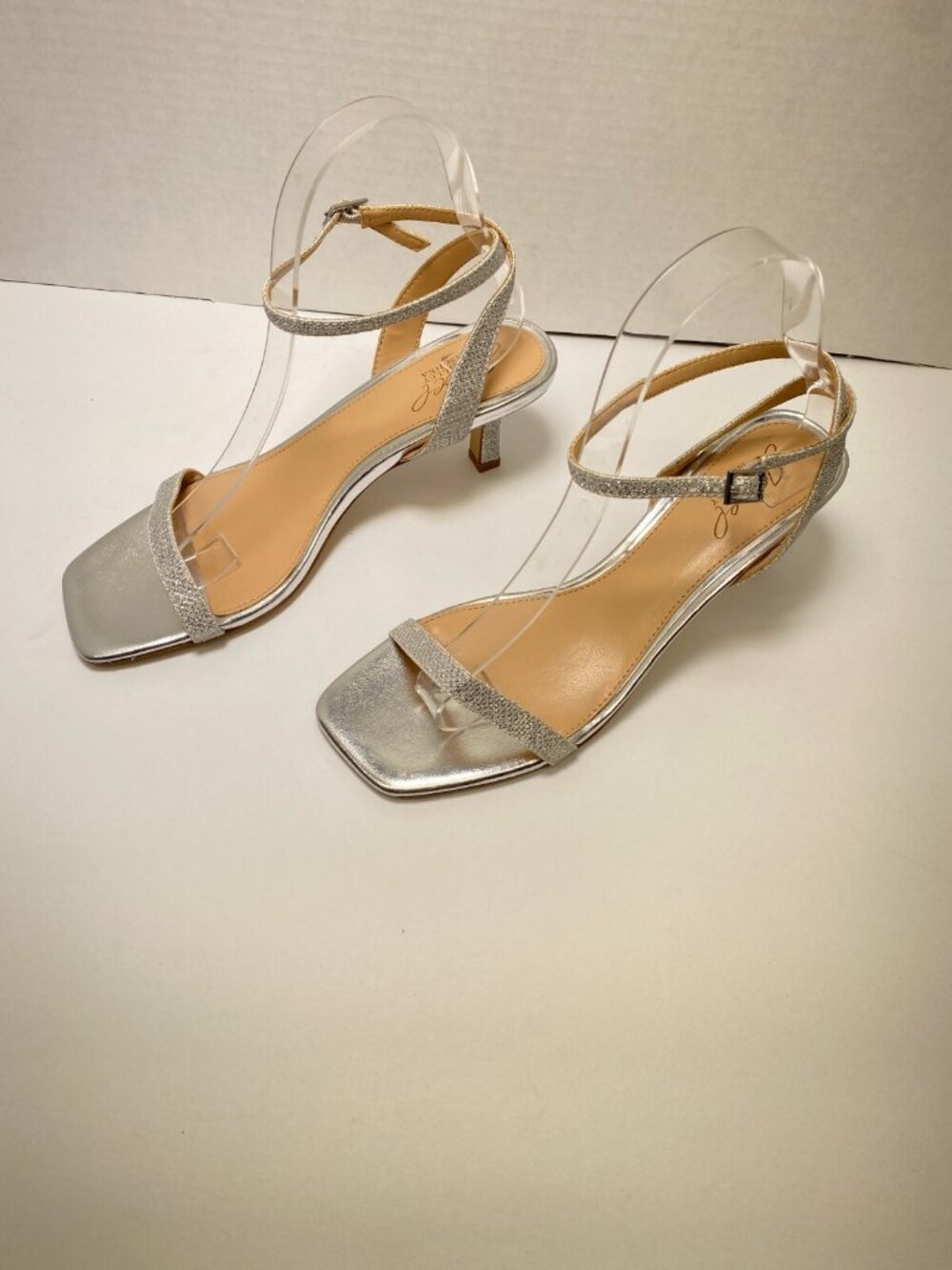 Jewel Badgley Women's Silver Square Toe Glitter Kitten Heel sz 7